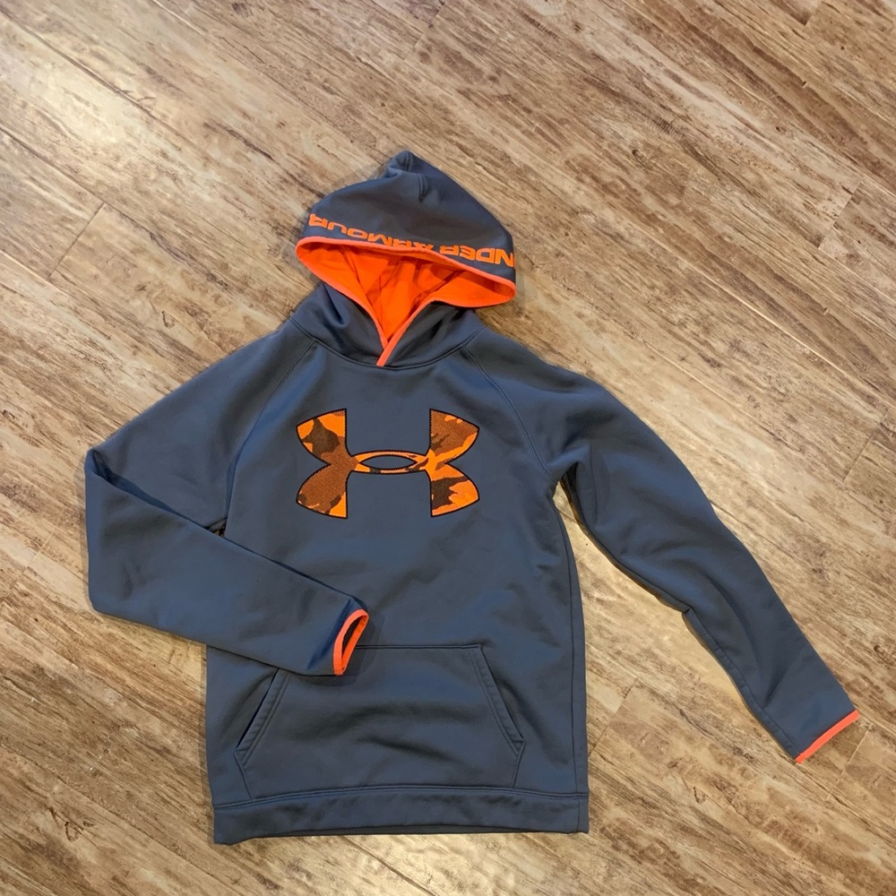 Under Armour youth XL hooded sweatshirt